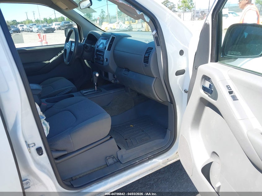 2017 Nissan Frontier Sv