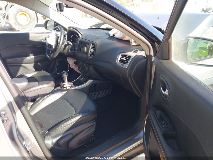 2019 Jeep Compass Latitude Fwd