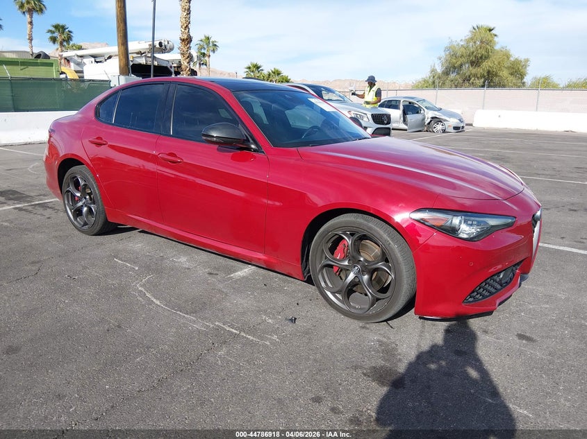 2019 Alfa Romeo Giulia Ti Sport Awd