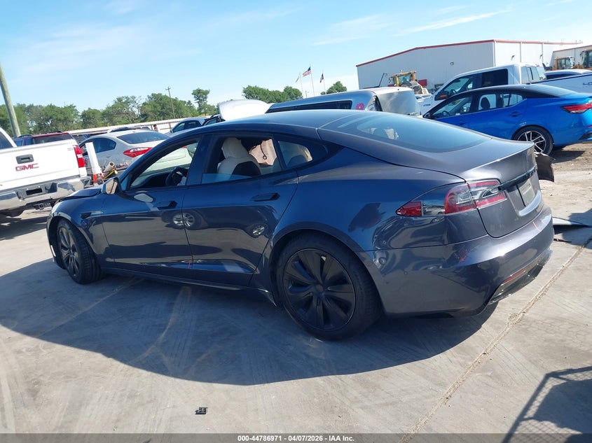 2022 Tesla Model S Dual Motor All-Wheel Drive VIN: 5YJSA1E5XNF471484 Lot: 44786971