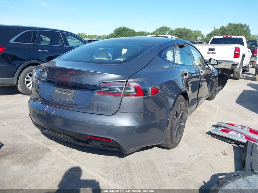 2022 Tesla Model S Dual Motor All-Wheel Drive VIN: 5YJSA1E5XNF471484 Lot: 44786971
