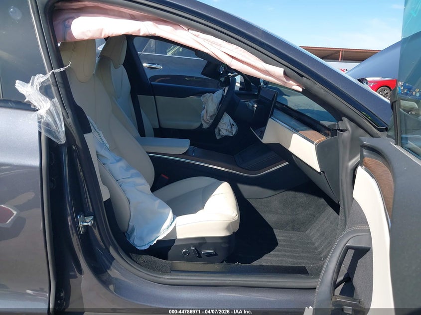 2022 Tesla Model S Dual Motor All-Wheel Drive VIN: 5YJSA1E5XNF471484 Lot: 44786971