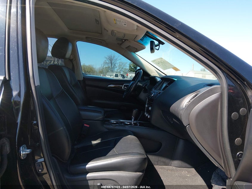 2016 Nissan Pathfinder Platinum