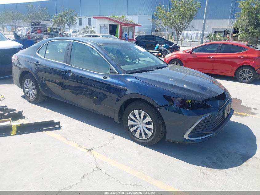 2021 Toyota Camry Le Hybrid