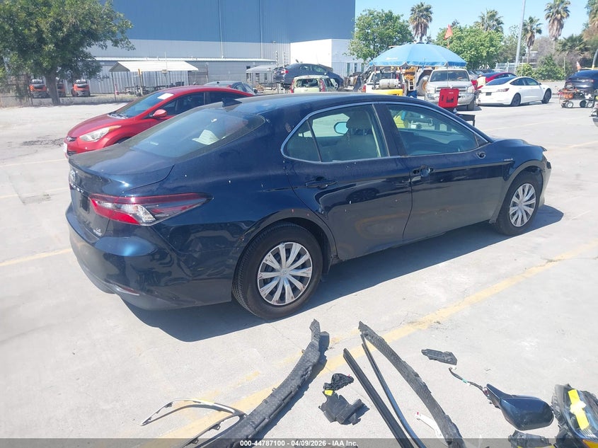 2021 Toyota Camry Le Hybrid