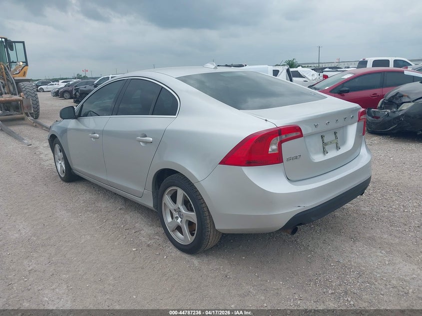 Vin: yv1622fs7c2140669, lot: 45284494, volvo s60 t5 20123