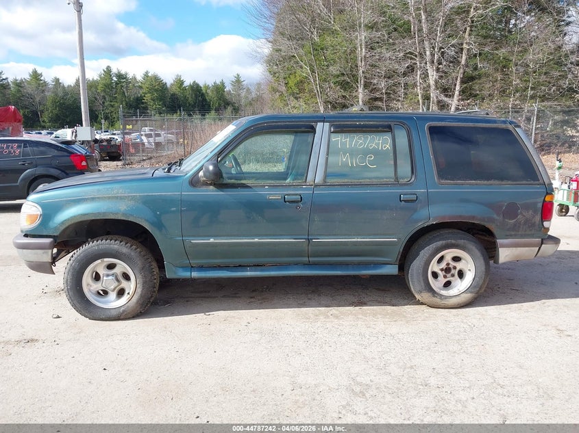 1997 Ford Explorer VIN: LOT-1-44787242 Lot: 44787242