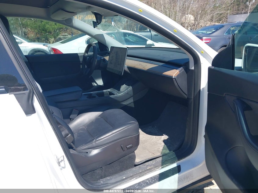 2021 Tesla Model y Performance Dual Motor All-wheel Drive White Lot 111044787275 Vin 5YJYGDEF3MF249595