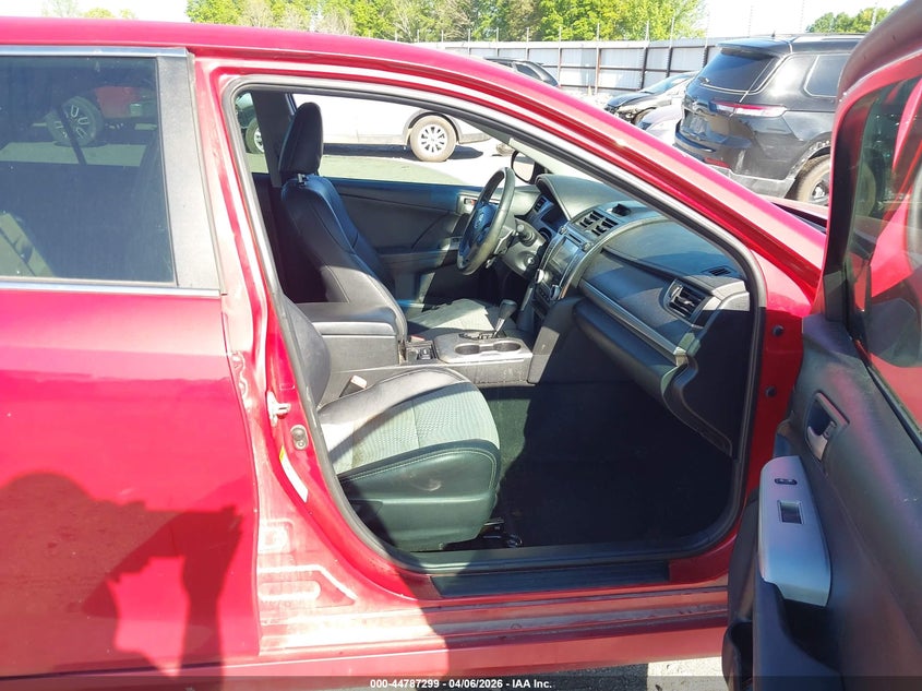 2013 TOYOTA CAMRY auction photo 5
