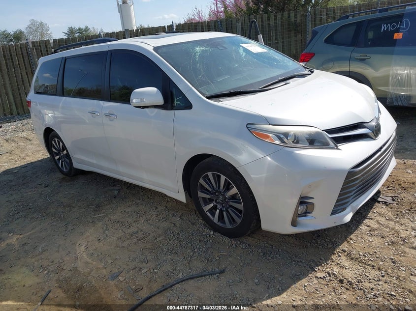 2018 Toyota Sienna Limited Premium 7 Passenger