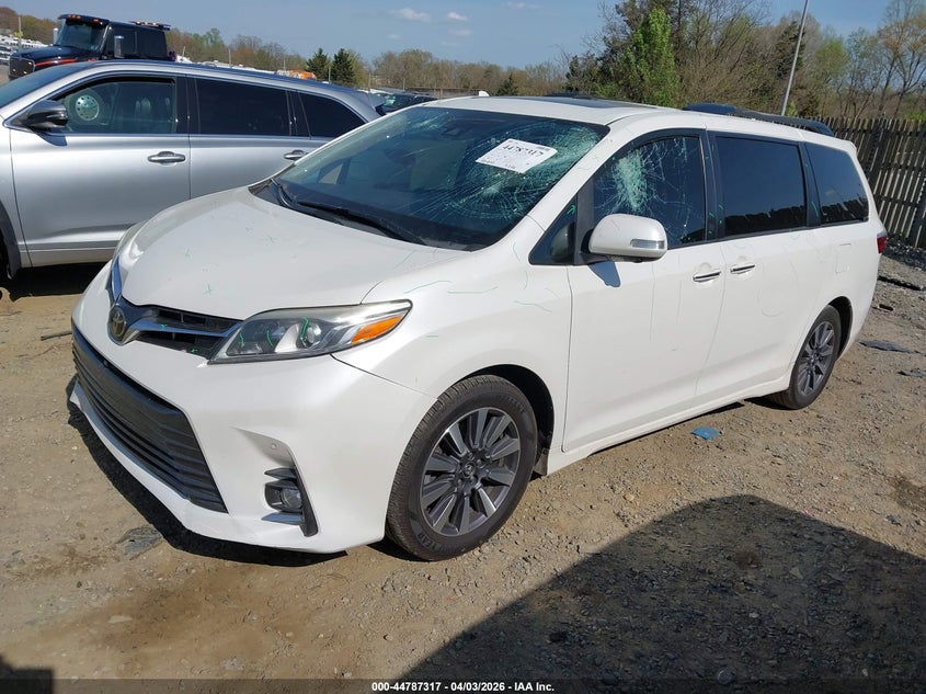 2018 Toyota Sienna Limited Premium 7 Passenger