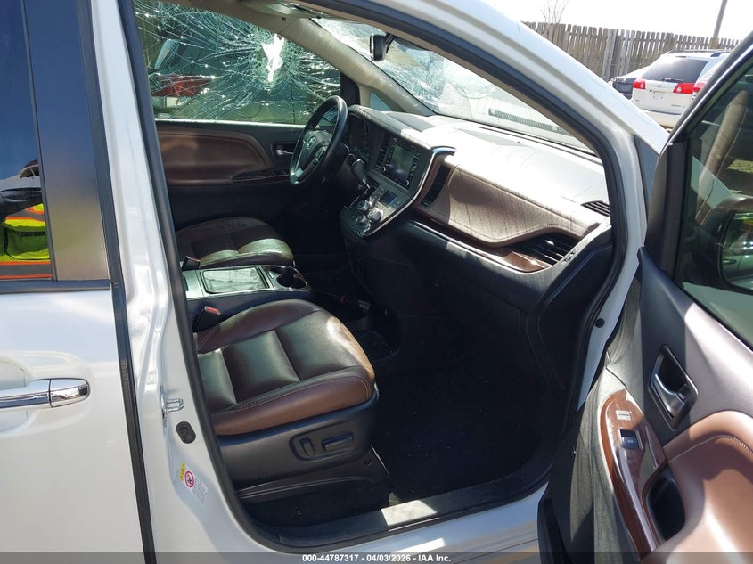 2018 Toyota Sienna Limited Premium 7 Passenger