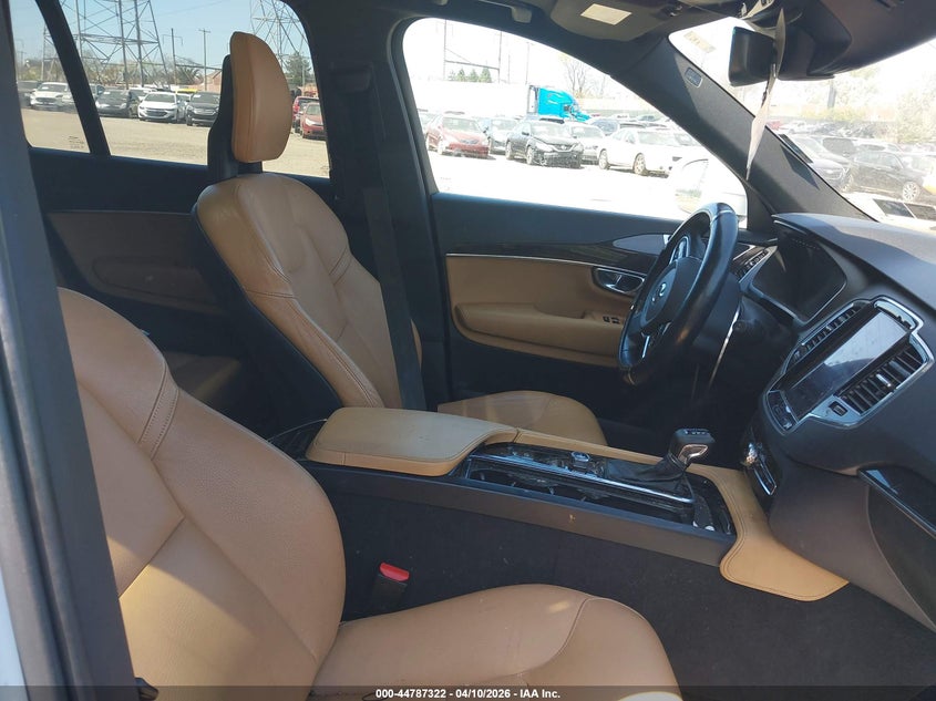 2017 Volvo Xc90 T6 Momentum