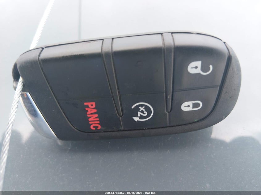 2017 Jeep Renegade Latitude Fwd VIN: ZACCJABB2HPG21096 Lot: 44787352