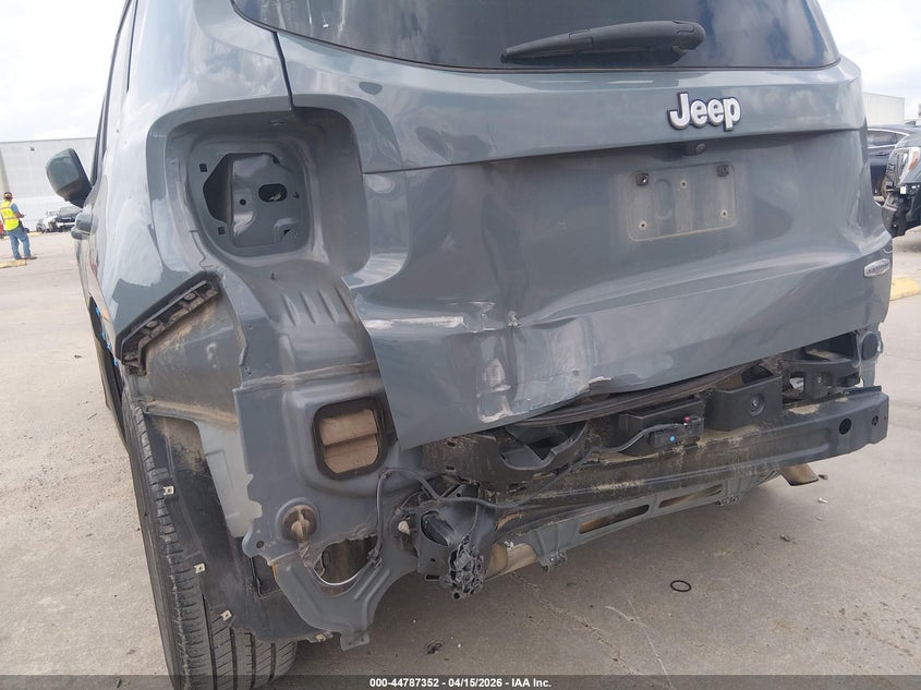 2017 Jeep Renegade Latitude Fwd VIN: ZACCJABB2HPG21096 Lot: 44787352