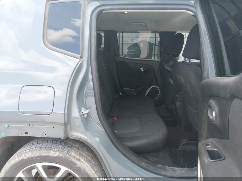 2017 Jeep Renegade Latitude Fwd VIN: ZACCJABB2HPG21096 Lot: 44787352