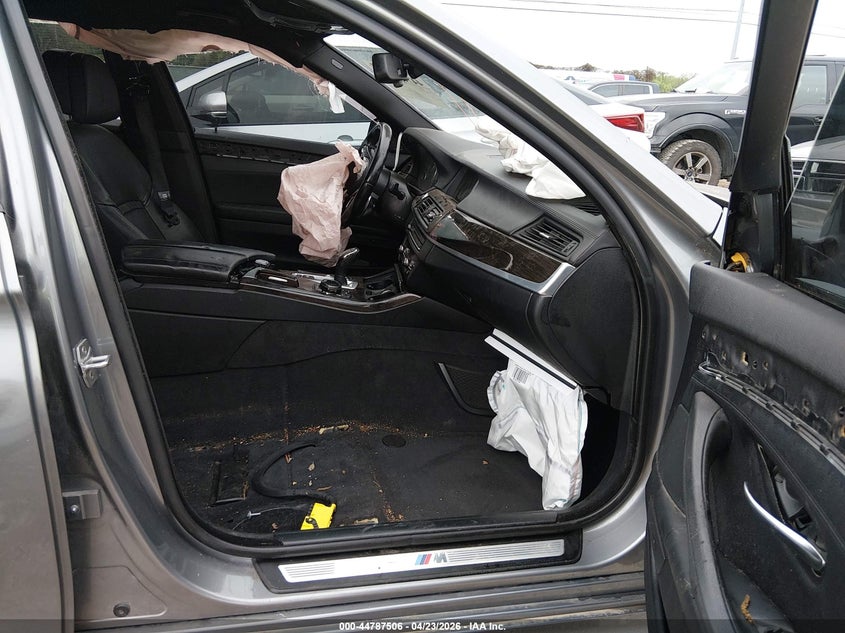 2015 BMW 550I auction photo 5