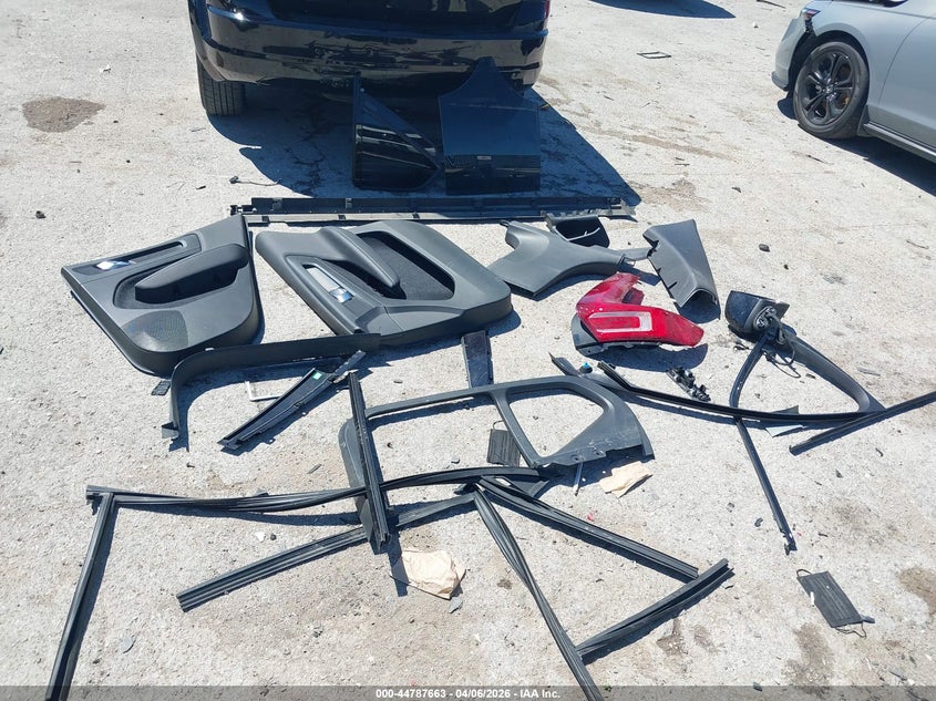 2019 Volvo Xc40 T5 R-Design VIN: YV4162UMXK2142646 Lot: 44787663