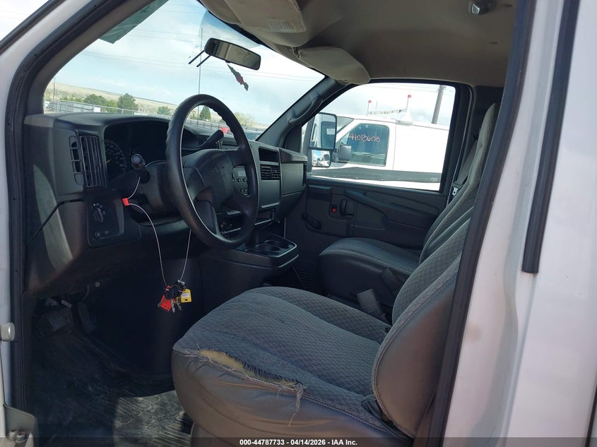 2006 GMC Savana Cutaway Work Van VIN: 1GDJG31U561152518 Lot: 44787733