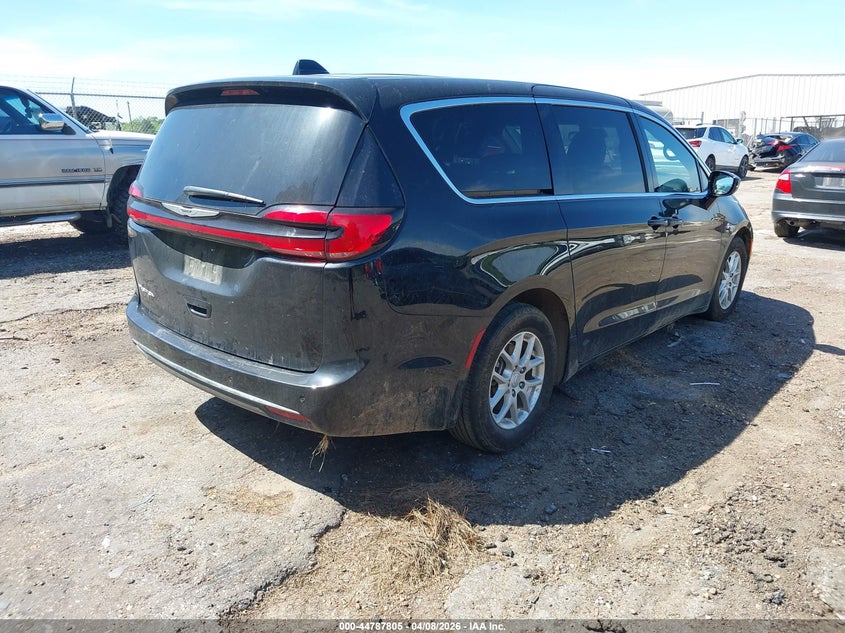 2025 Chrysler Pacifica Select