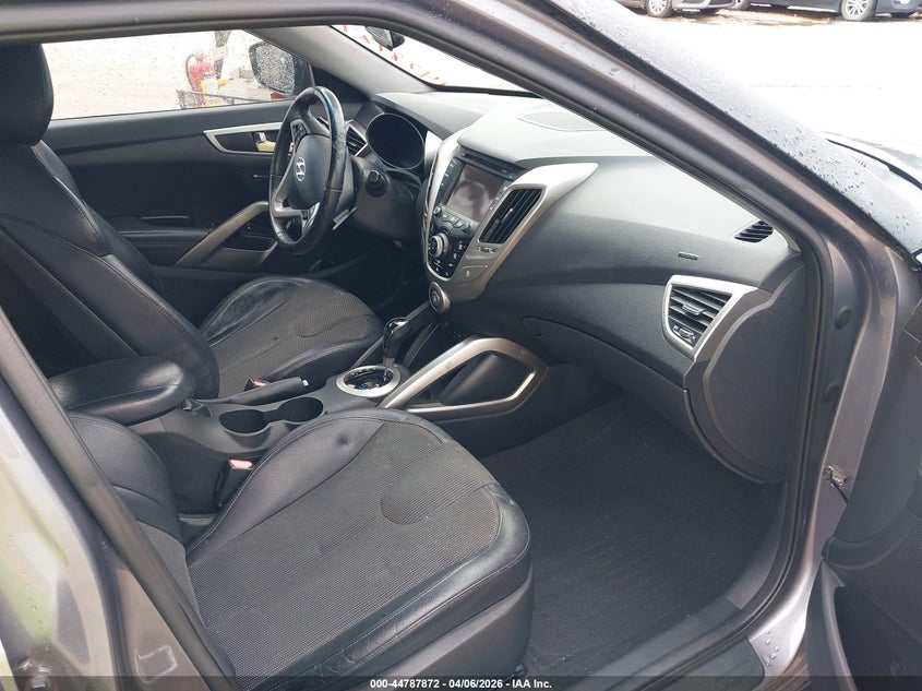 2012 Hyundai Veloster Base W/Black