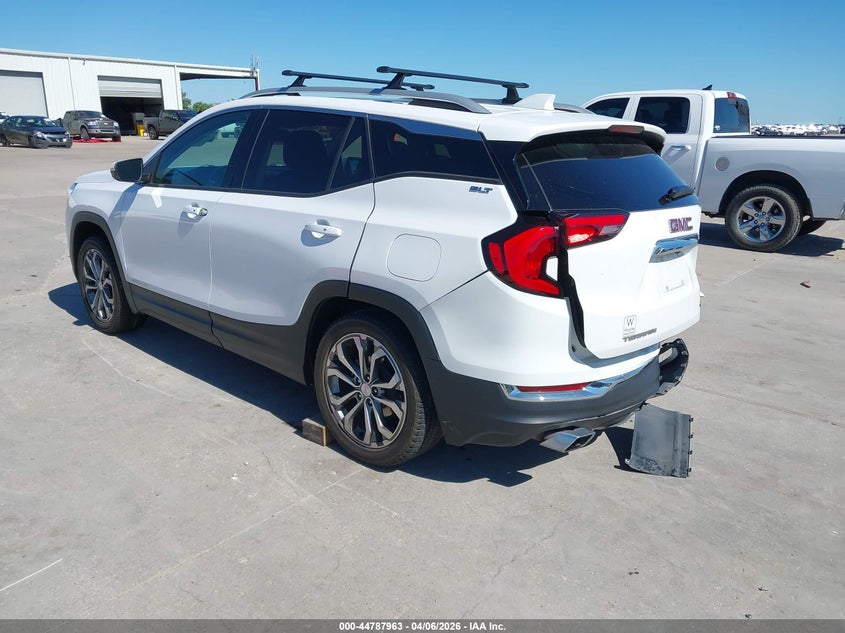 2018 GMC TERRAIN auction photo 3