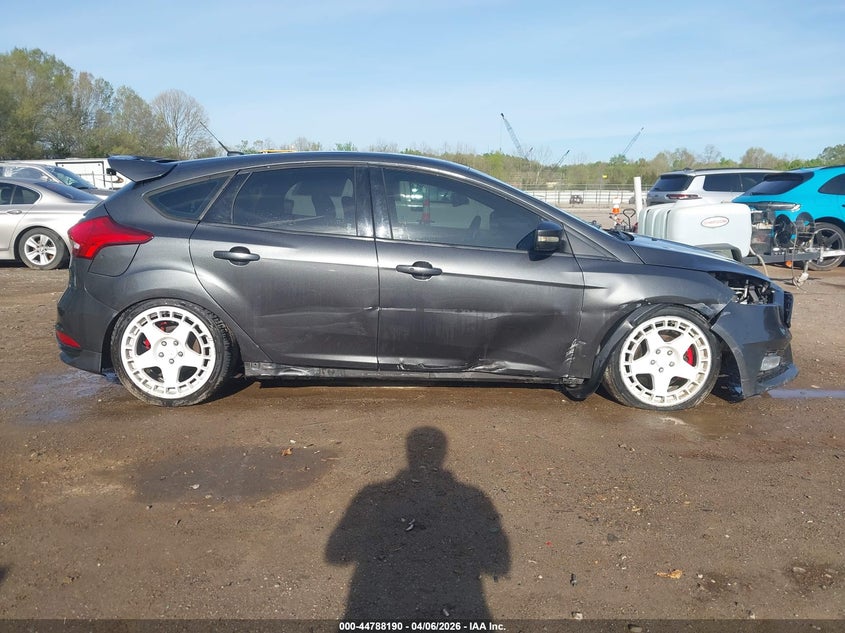 2016 Ford Focus St VIN: 1FADP3L98GL229646 Lot: 44788190