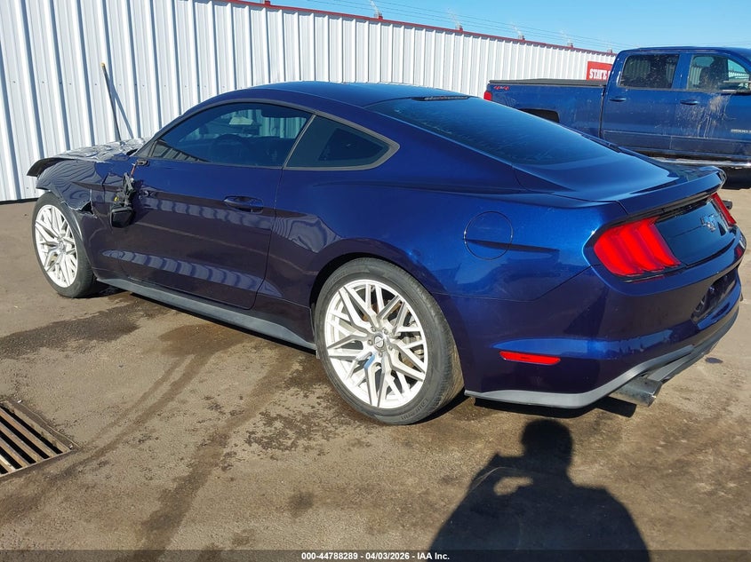 FORD MUSTANG - zdjęcie 3