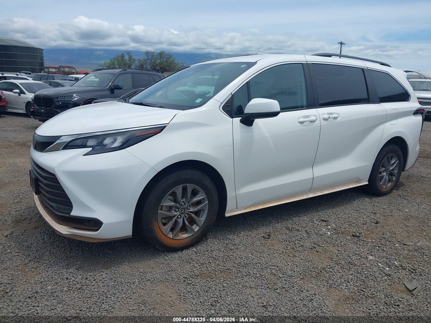 5TDKRKEC0RS186940 2024 Toyota Sienna Le photo 1