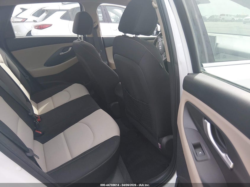 VIN KMHH35LE3JU016309 2018 HYUNDAI ELANTRA GT