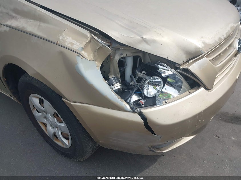 2008 Kia Sedona Lx VIN: KNDMB233286220522 Lot: 44788618