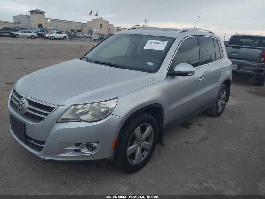 2010 Volkswagen Tiguan Wolfsburg Edition