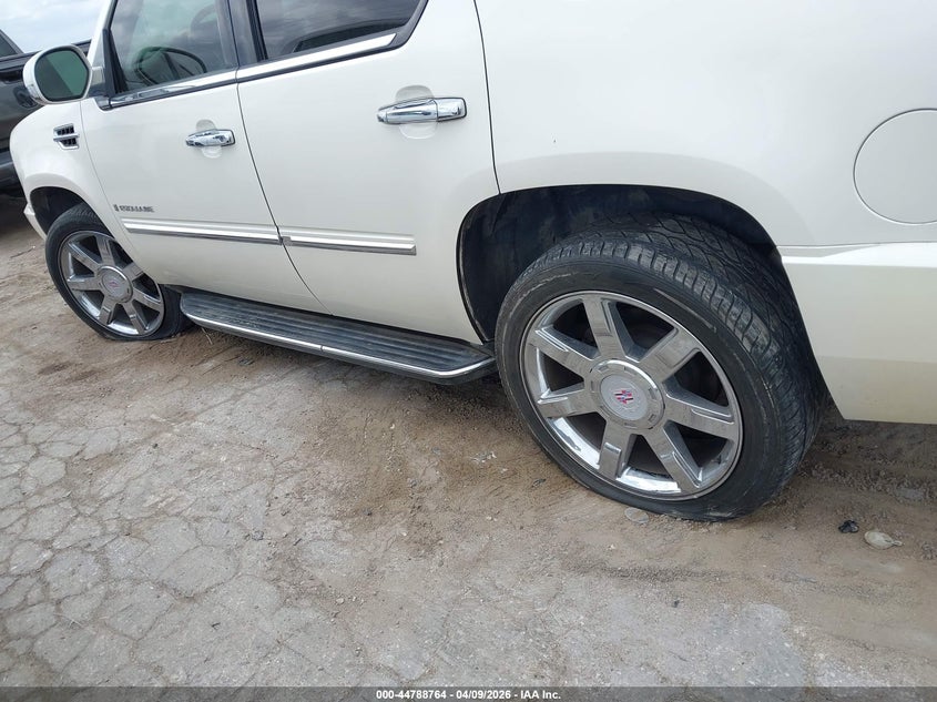 2008 Cadillac Escalade Standard VIN: 1GYFK63858R199914 Lot: 44788764