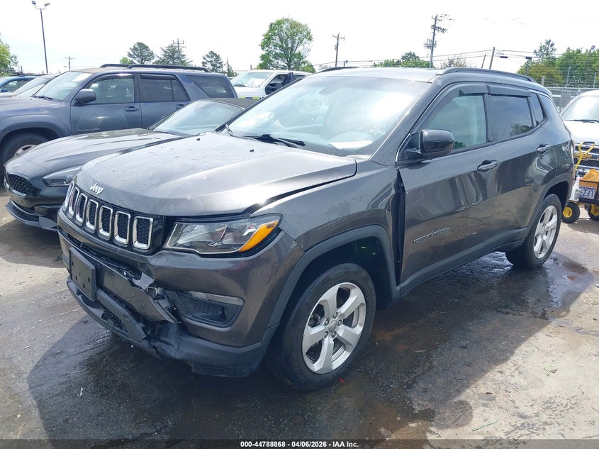 2019 Jeep Compass Latitude 4x4 3C4NJDBBXKT697417 photo 1