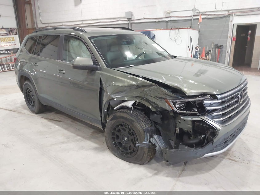 2026 Volkswagen Atlas Se With Technology