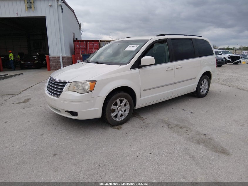 2010 Chrysler Town & Country Touring