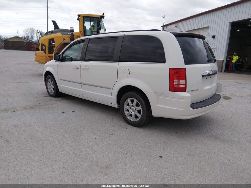 2010 Chrysler Town & Country Touring