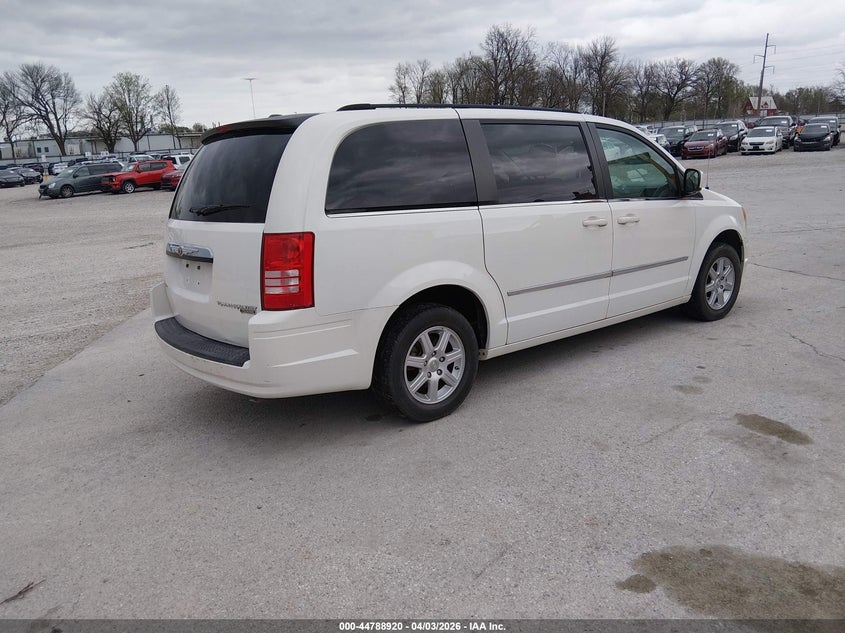 2010 Chrysler Town & Country Touring