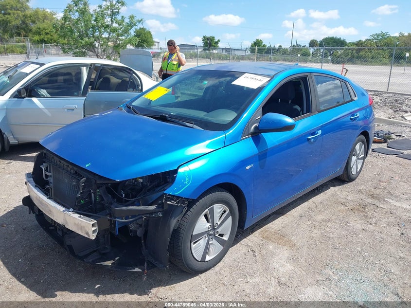 2017 Hyundai Ioniq Hybrid Blue