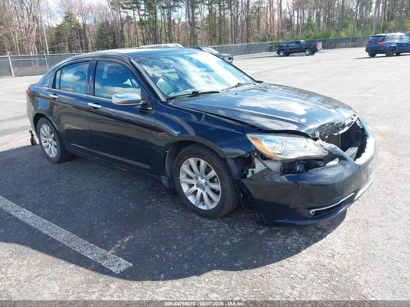 2013 Chrysler 200 Limited