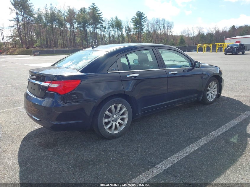 2013 Chrysler 200 Limited