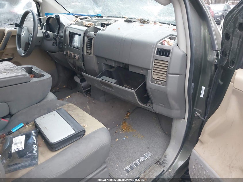 2004 Nissan Titan Xe