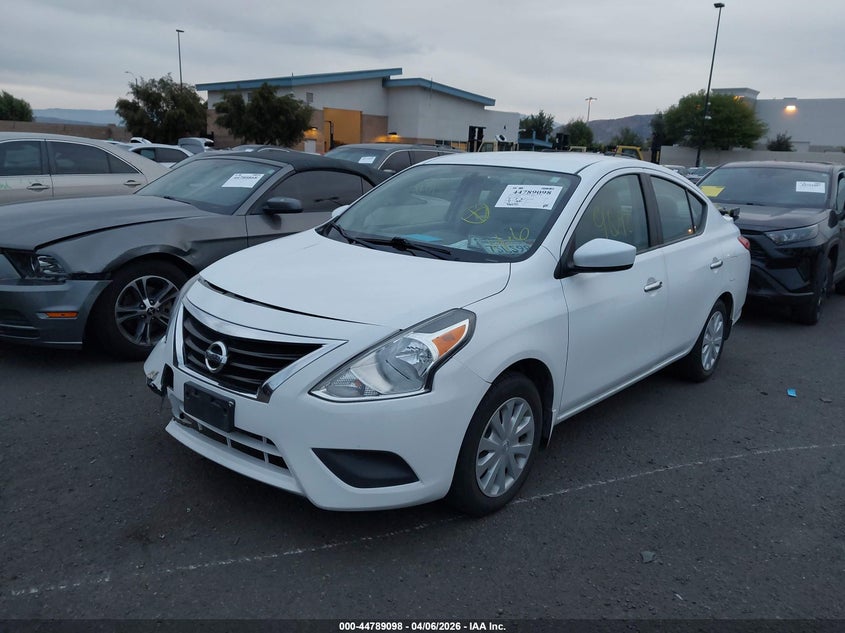 2015 Nissan Versa 1.6 Sv