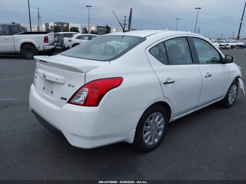 2015 Nissan Versa 1.6 Sv