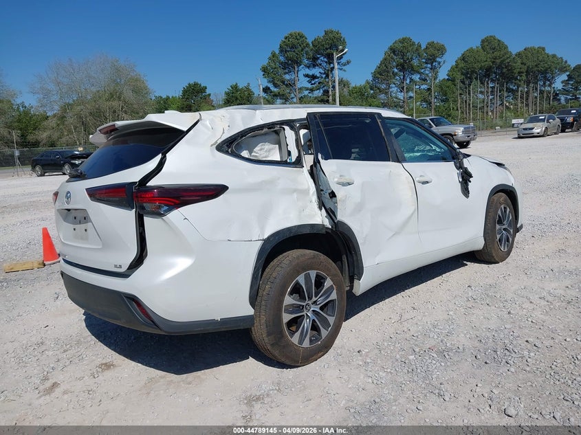 2024 Toyota Highlander Xle