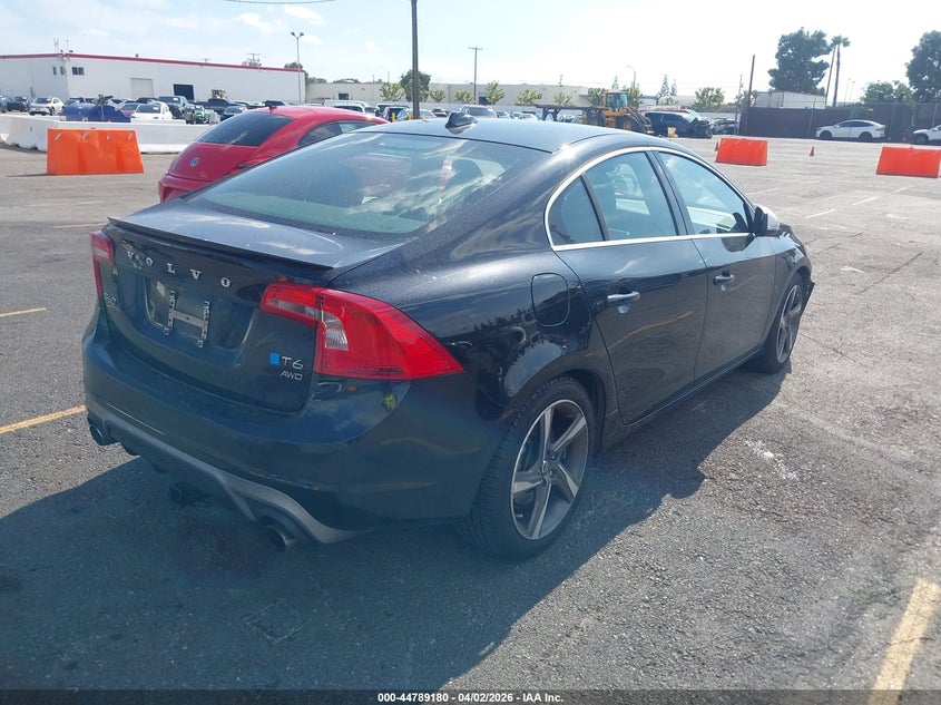 2015 Volvo S60 T6 R-Design
