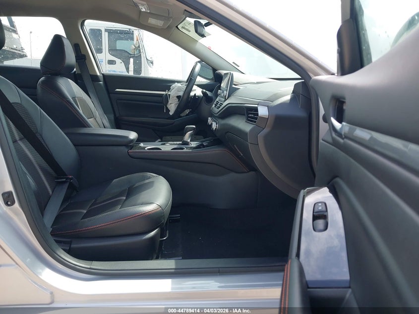 2024 Nissan Altima Sr Fwd