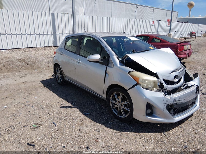 2012 TOYOTA YARIS SE