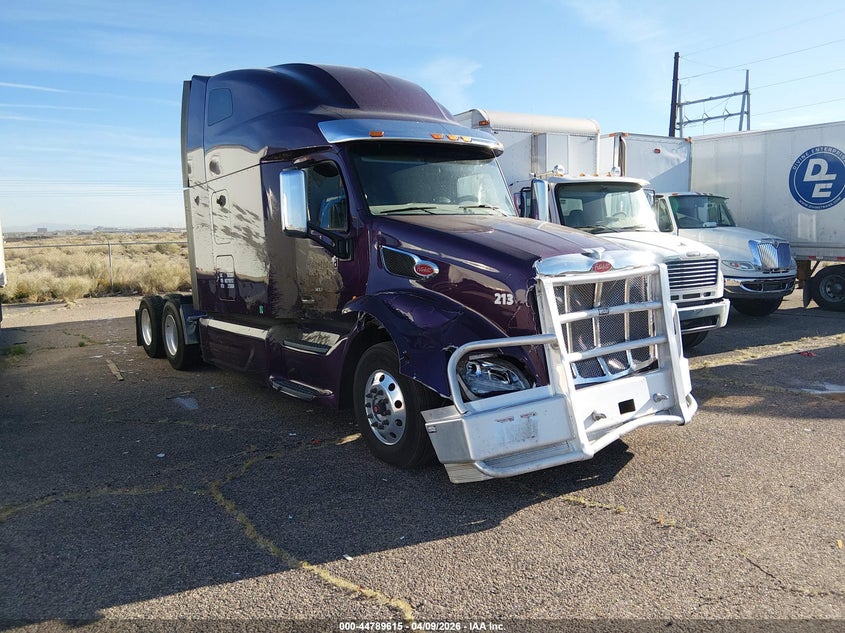 2022 PETERBILT 579 auction photo 1
