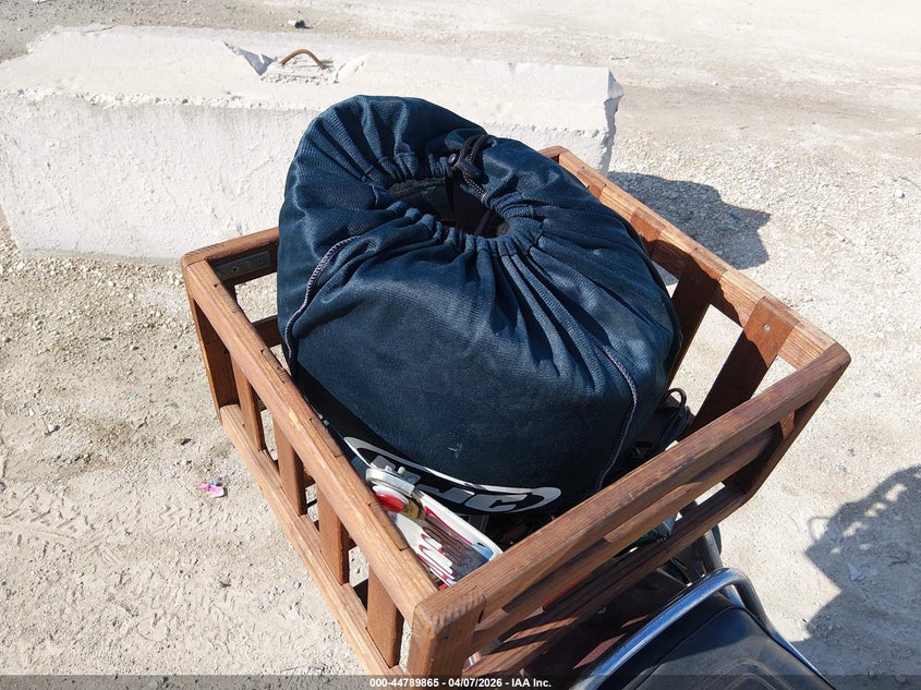 1981 Suzuki Gs650 G VIN: JS1GP71G382104515 Lot: 44789865